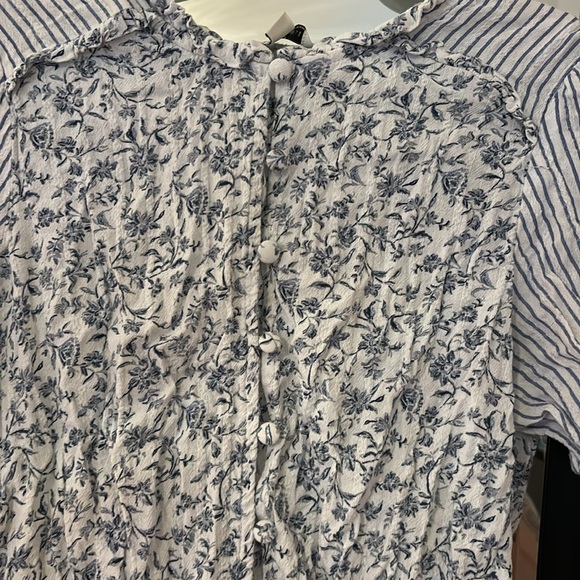 American Eagle Blouse - Picture 2 of 4